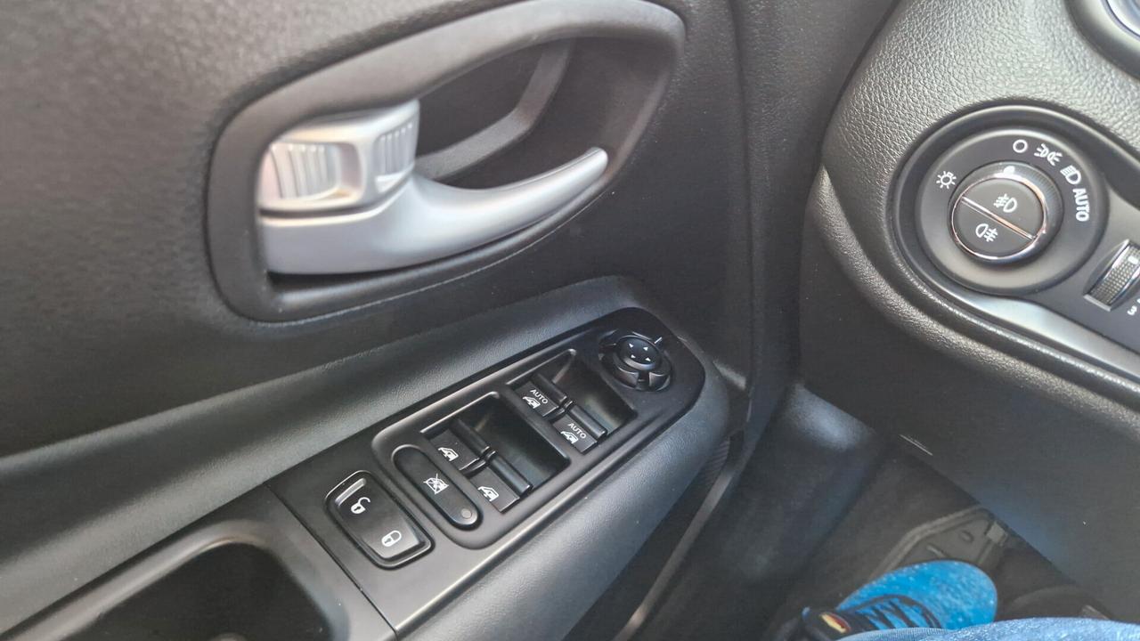 Jeep Renegade 1.6 Mjt 130 CV Limited-solo 17.000 km
