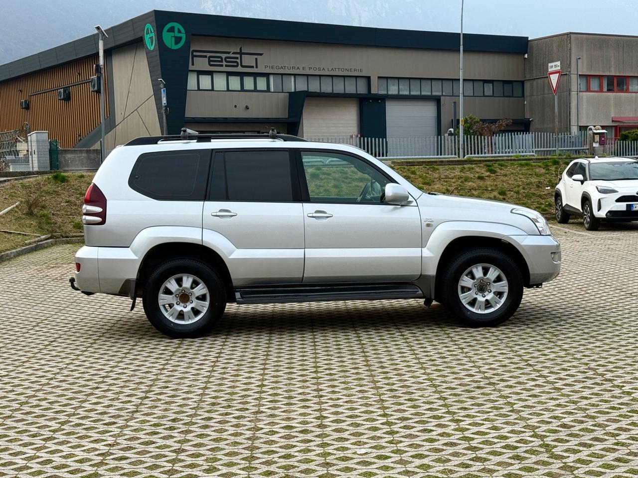 Toyota Land Cruiser 3.0 D manuale 8 posti 5 porte