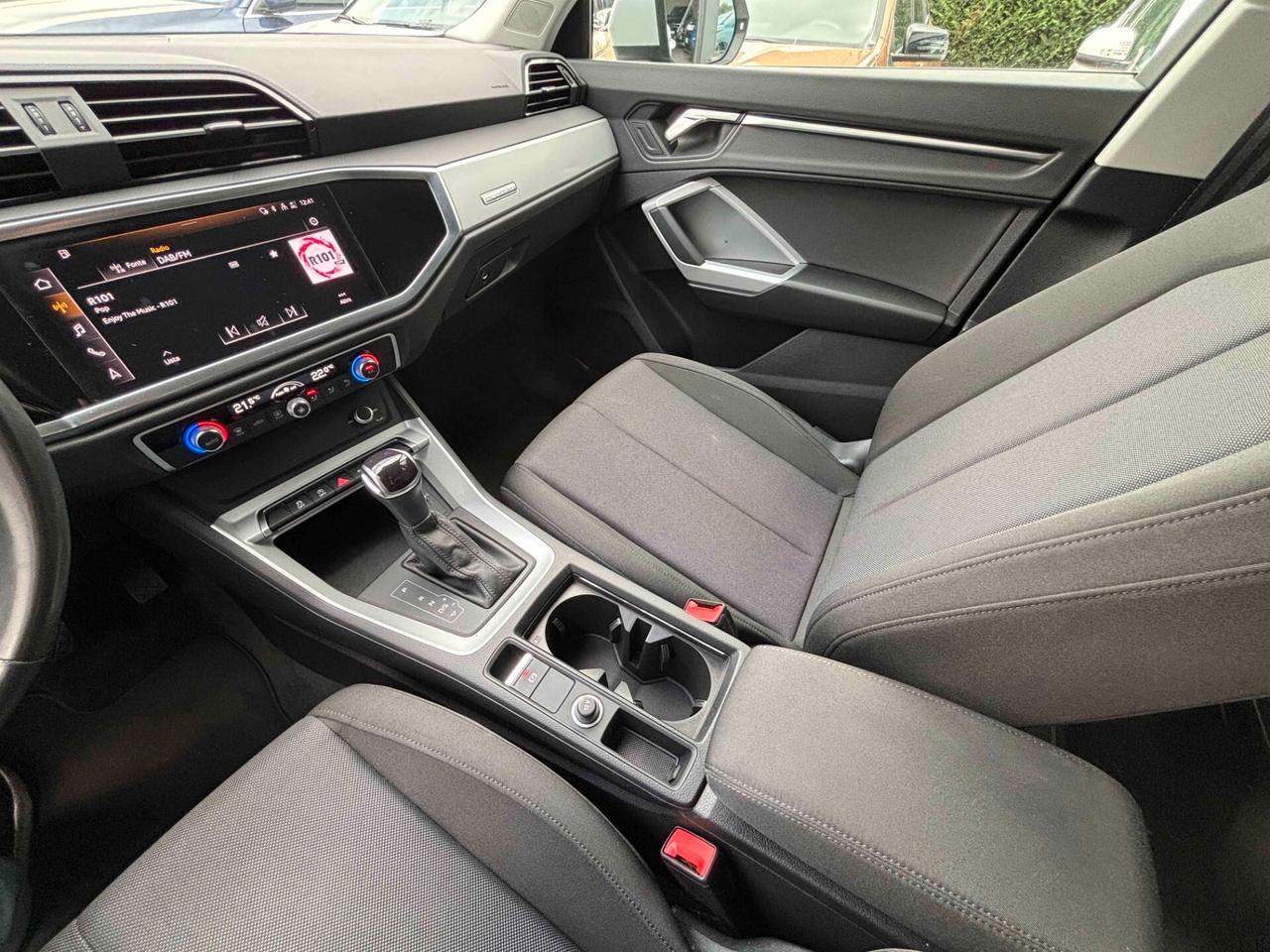 Audi Q3 35 TDI quattro S tronic Business