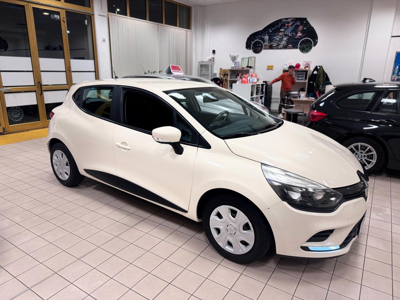 Renault Clio 1.2 75CV 5 porte Intens