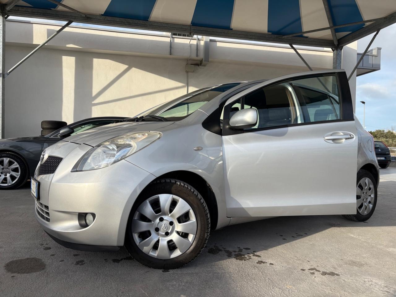 Toyota Yaris 1.3 5 porte Sol