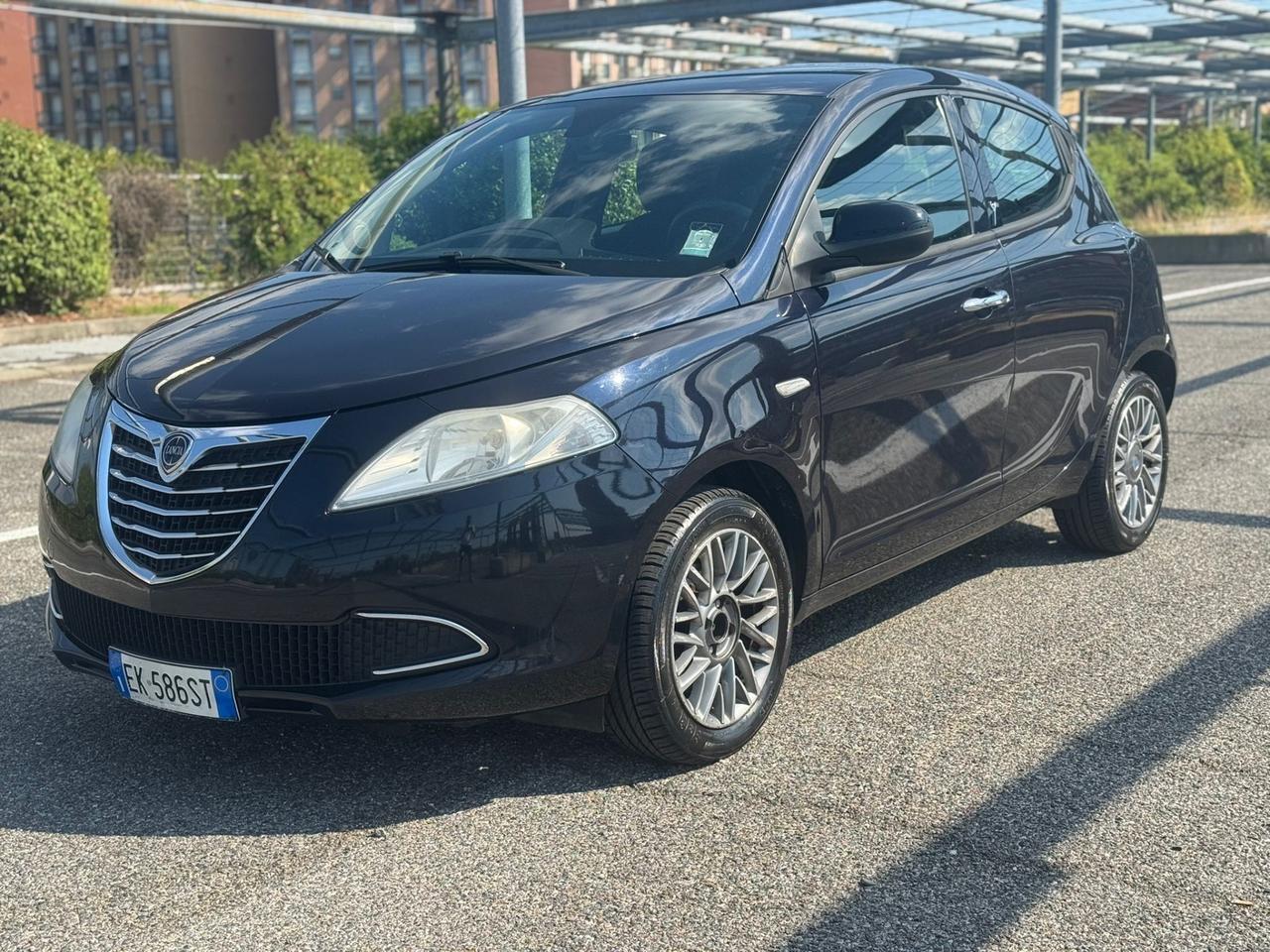 Lancia Ypsilon 1.2 69 CV 5 porte S&S Platinum