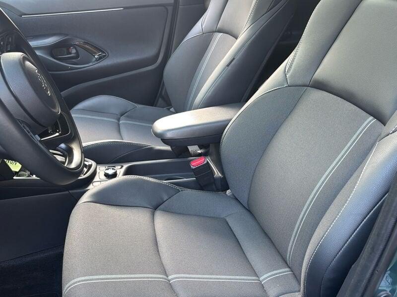 Toyota Yaris Cross 1.5H (130 CV) Lounge E-CVT AWD-i