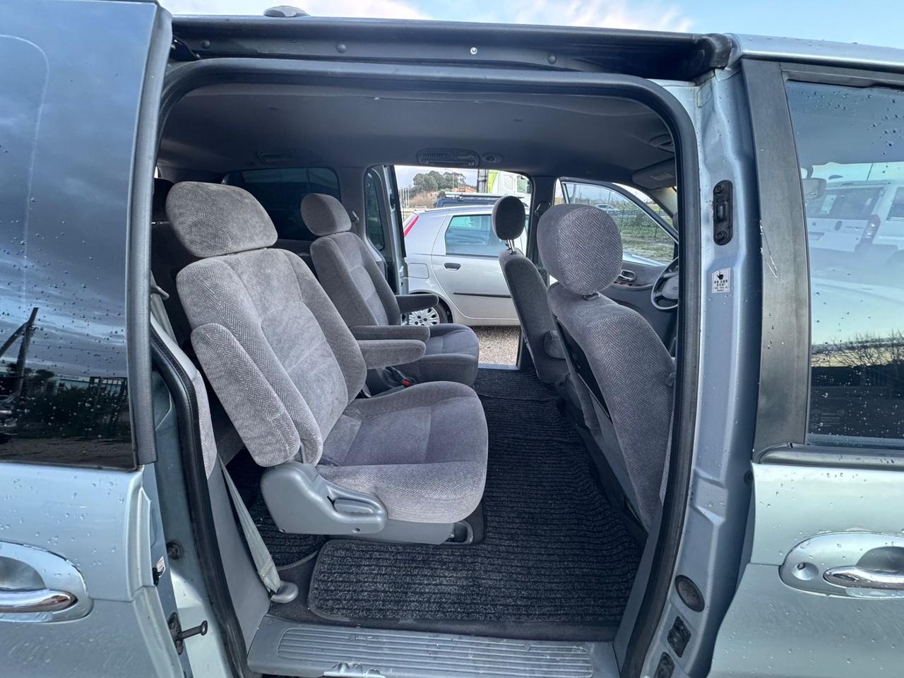 Kia Carnival 2.9 16V HPDi cat EX Comfort