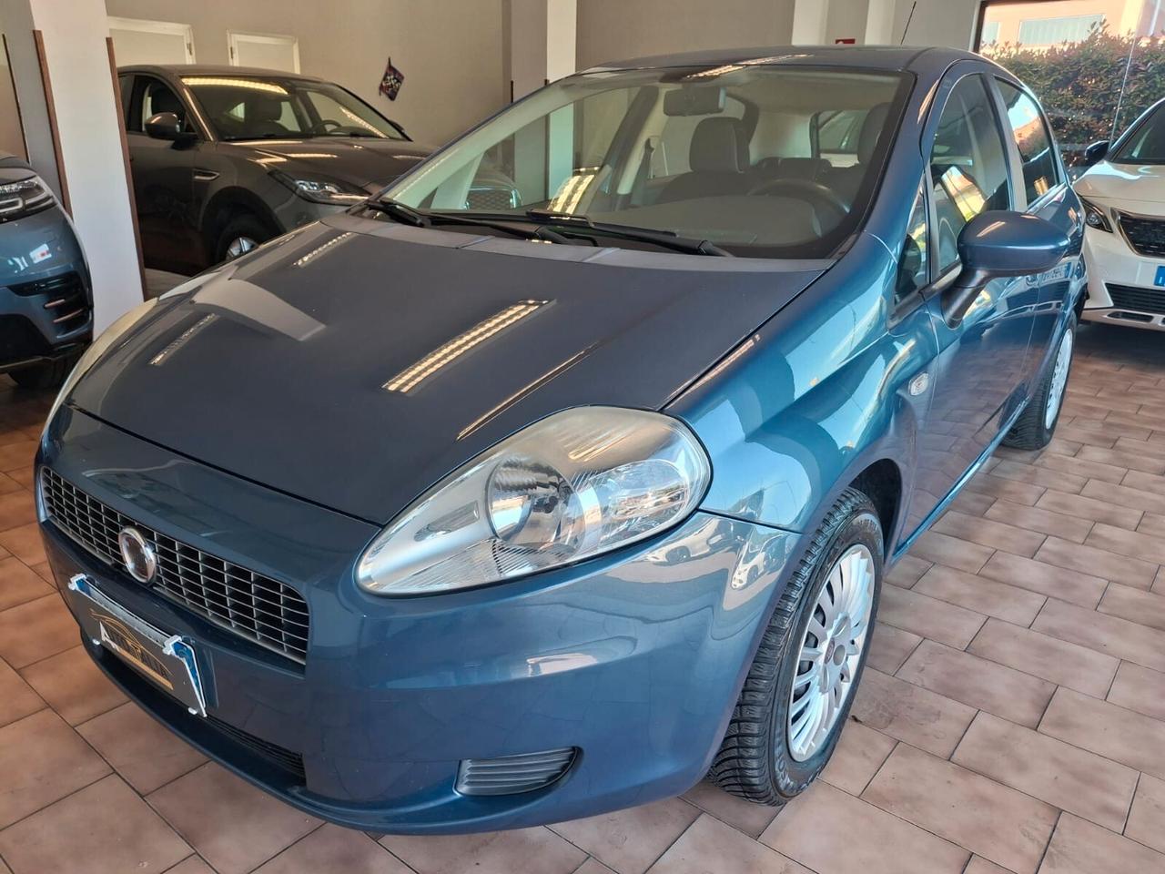 Fiat Grande Punto 5p 1.4 *NEOPATENTATI