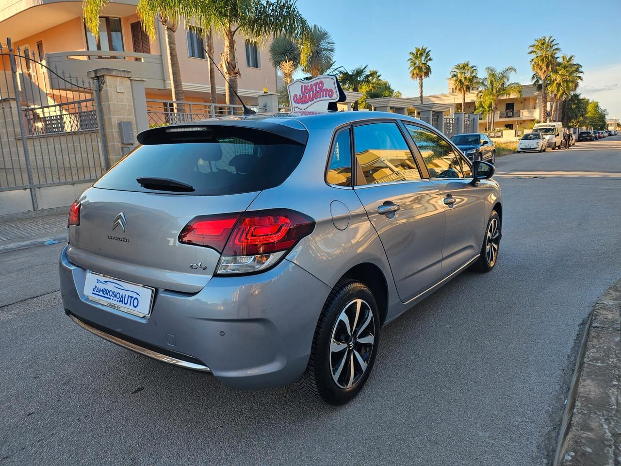 Citroen C4 Berlina 5pt. 1.6 BlueHdi 100cv Fell my 18