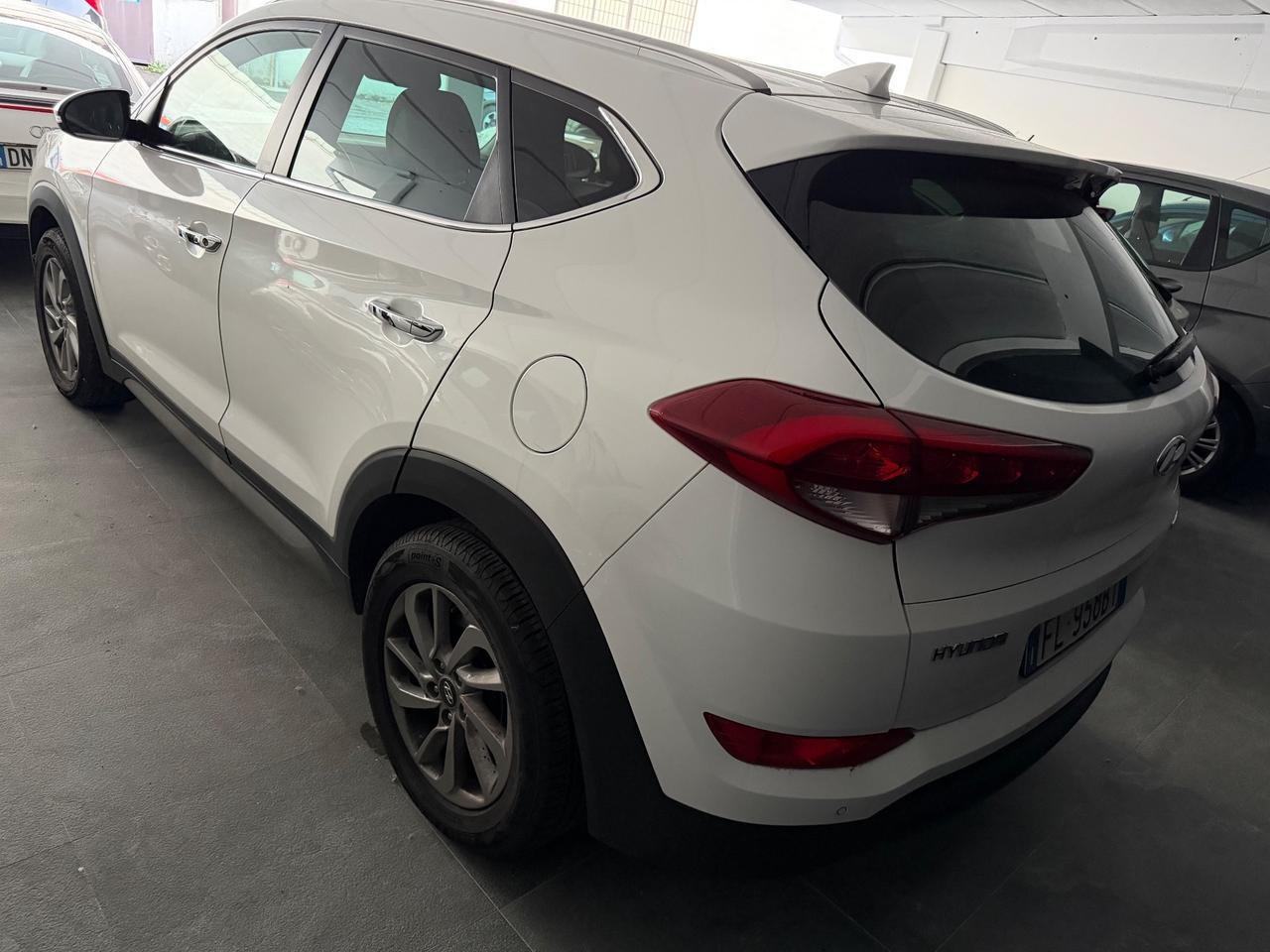 Hyundai Tucson 1.7 CRDi Comfort NAVI-TELECAMERA