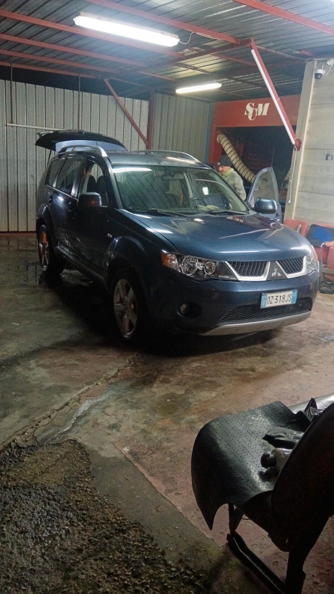 Mitsubishi Outlander 2.2 DI-D Intense DPF