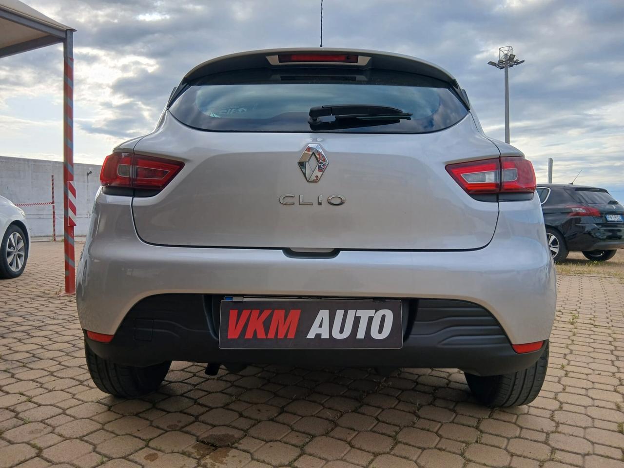 Renault Clio 1.2 BENZINA 74CV NEOPATENTATI