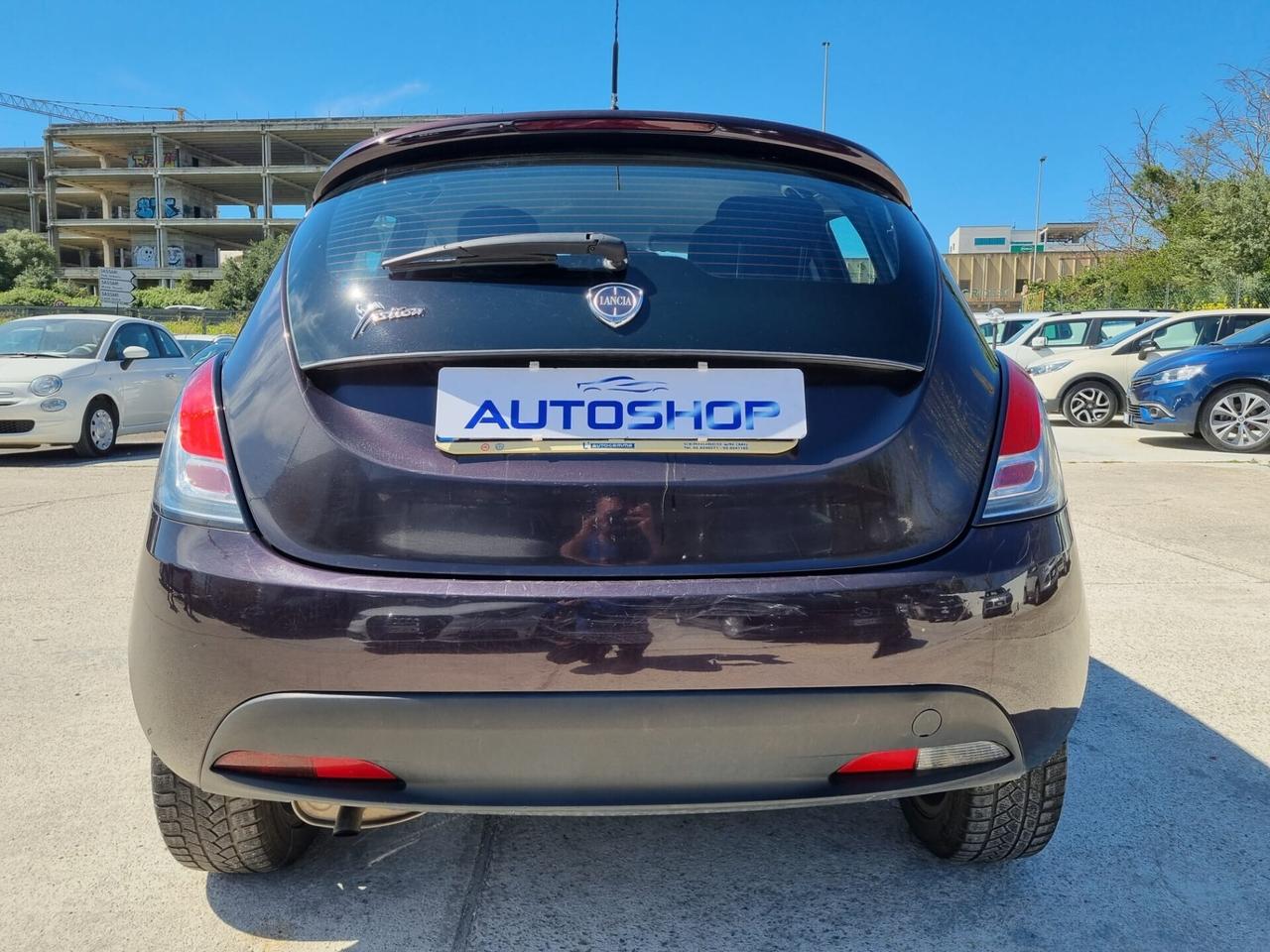 Lancia Ypsilon 1.2 69 CV 5 porte Gold