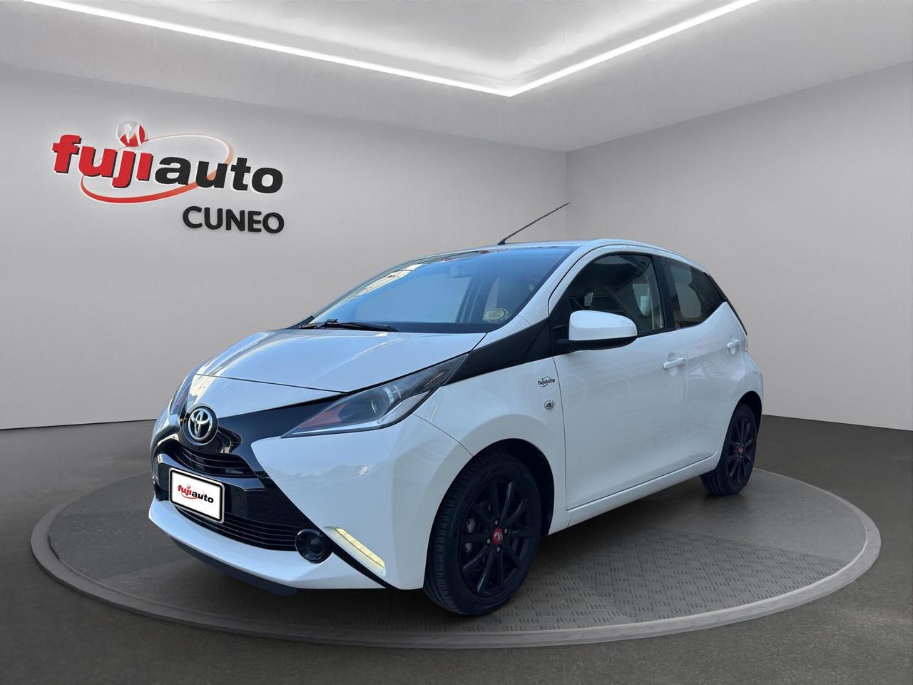 Toyota Aygo 5p 1.0 x-play my15