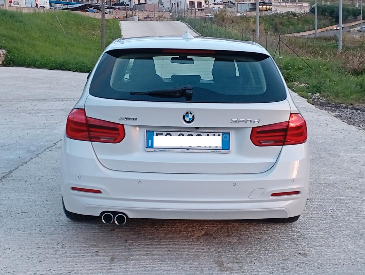 Bmw 320d xDrive Touring Luxury