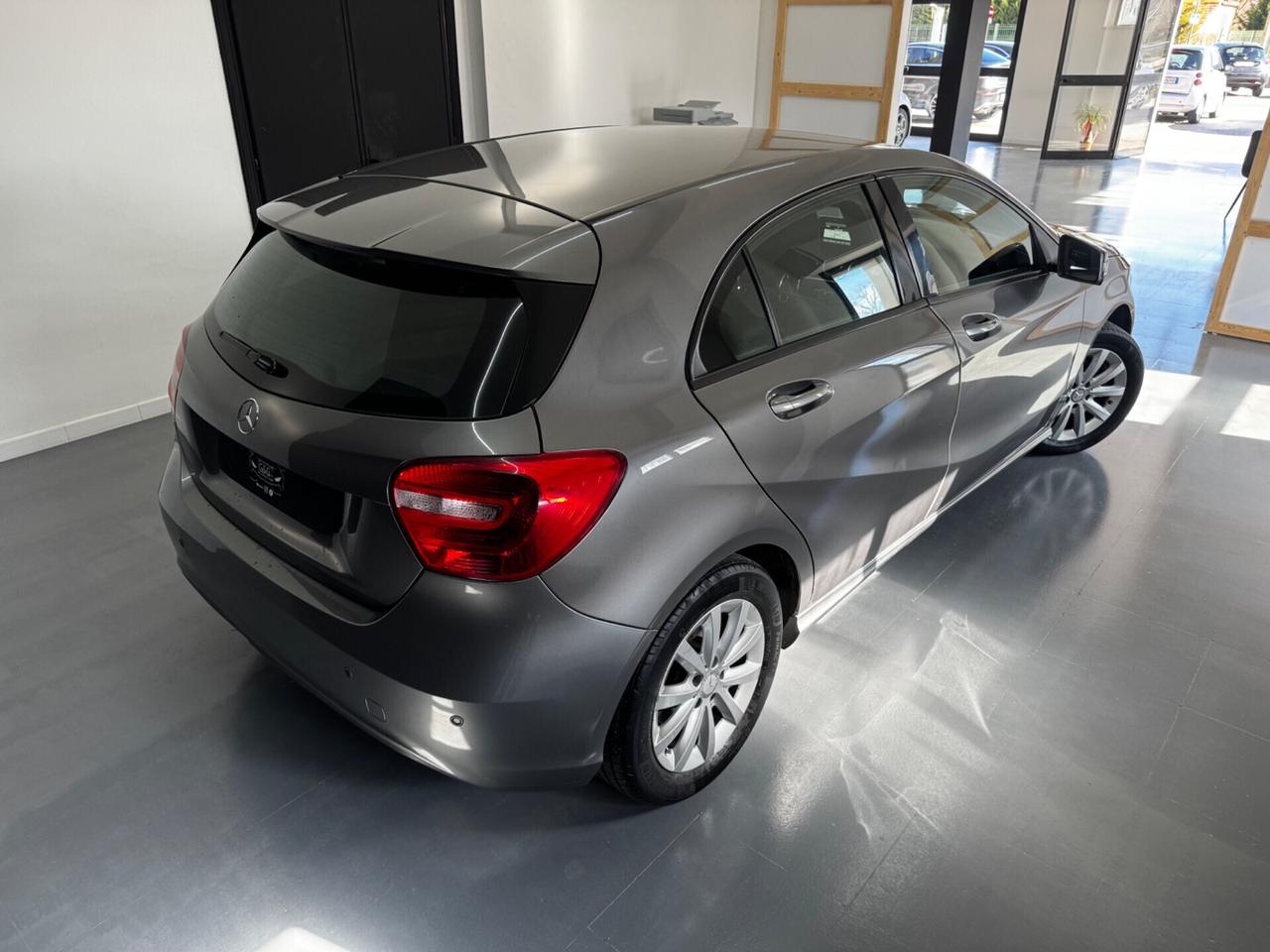 Mercedes-benz Classe A 180d -2015