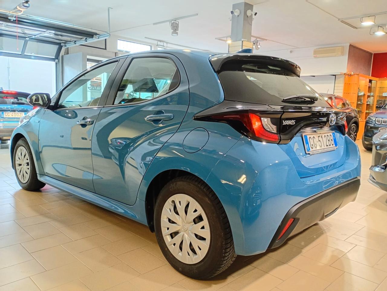 Toyota Yaris Hybrid Business 1.5 Automatico