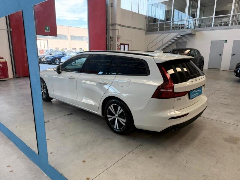 VOLVO V60 (2018-->) V60 D3 Business