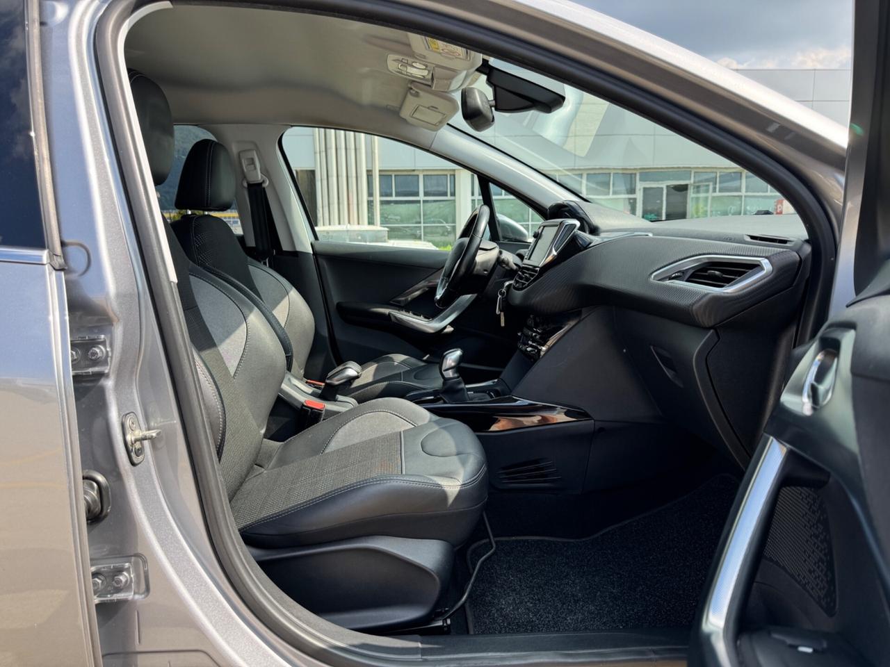 Peugeot 2008 PureTech Turbo 110 S&S Black Matt OK NEOPATENTATI