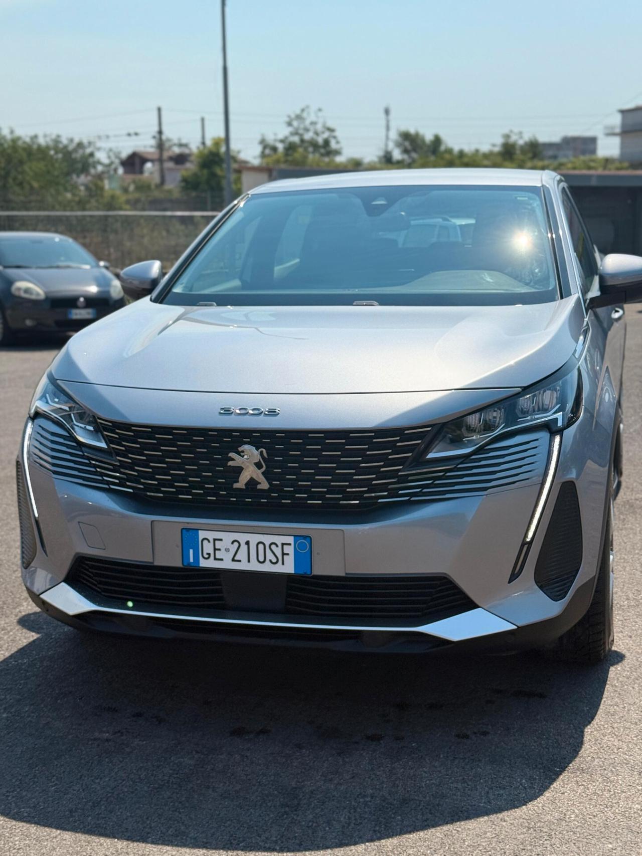Peugeot 3008 1.5 diesel auto 2021 km certificati