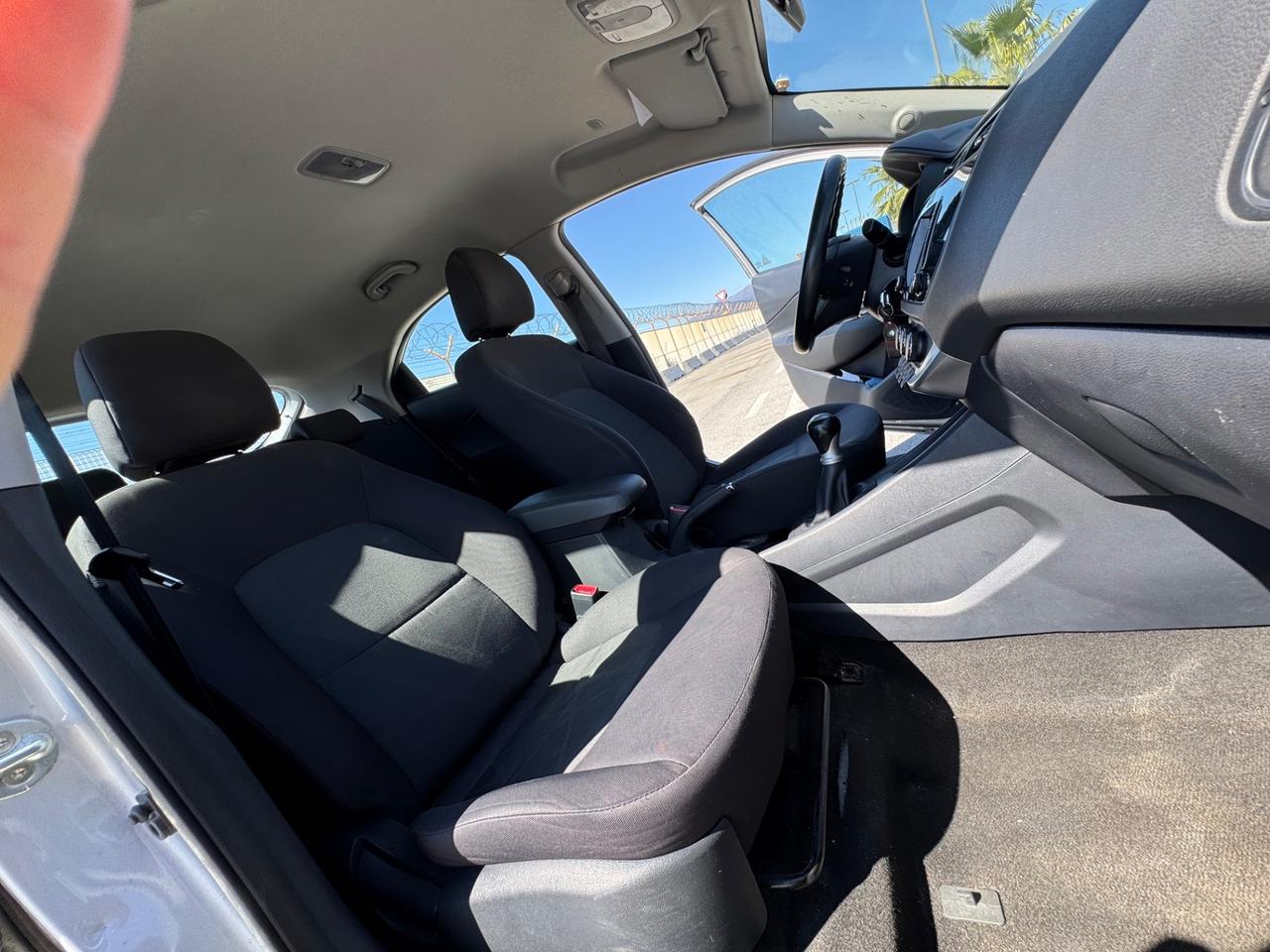 KIA RIO 1.2 BENZINA NEO PATENTATI 2017 1 PRO 12 MESI DI GARANZIA