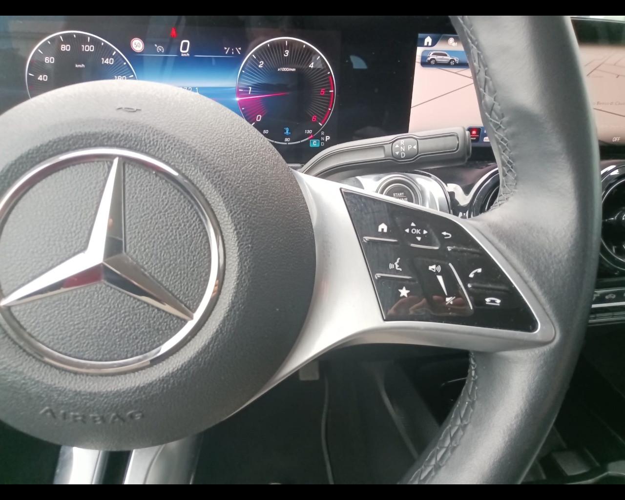 Mercedes-Benz GLB - X247 2023 - GLB 180 d Advanced auto