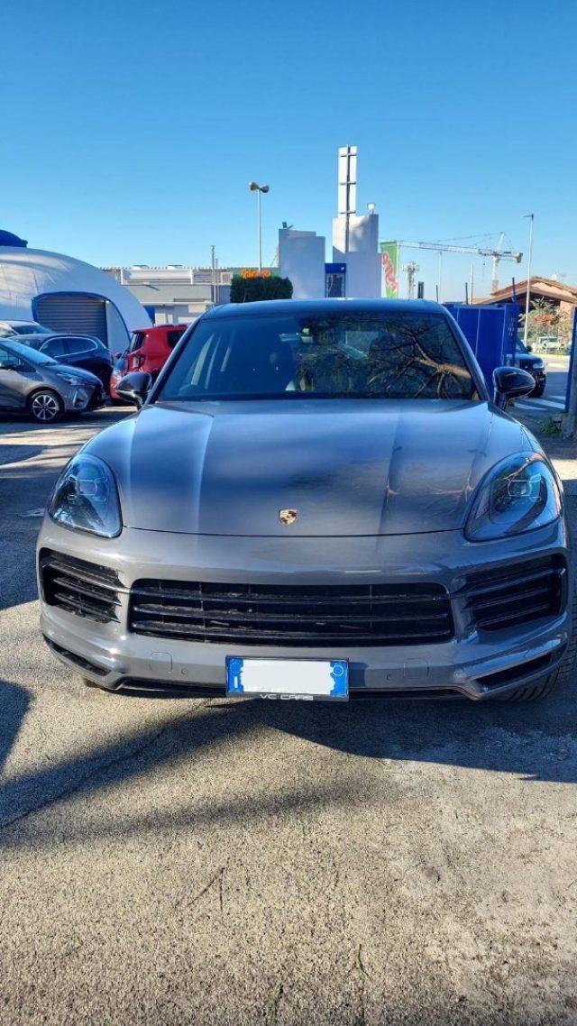 PORSCHE Cayenne 3.0 V6