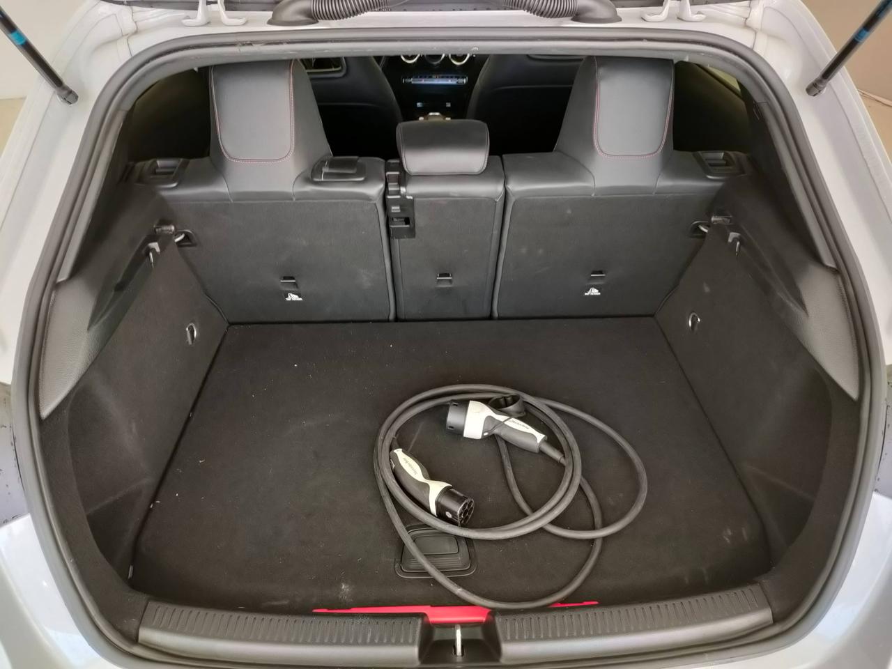 Mercedes-Benz Classe A - W177 2018 - A 250 e phev (eq-power) Premium auto