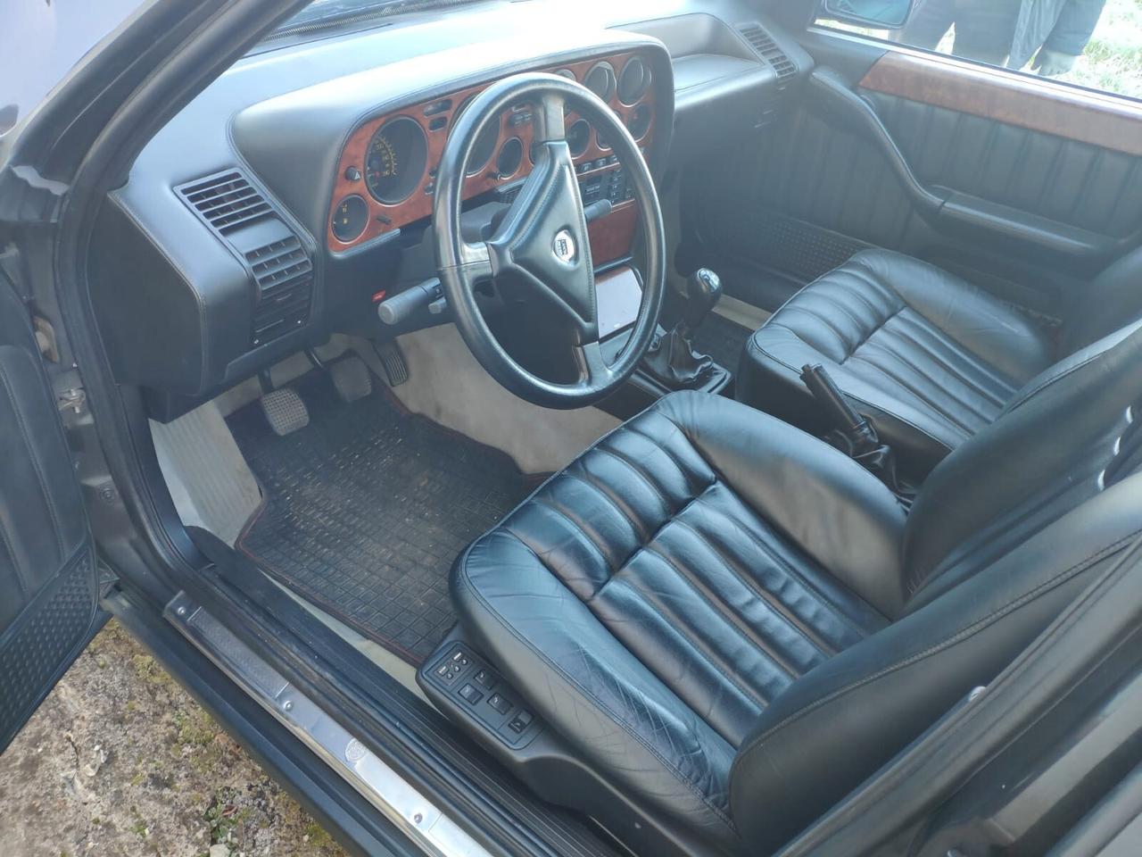 Lancia Thema 8.32 cat