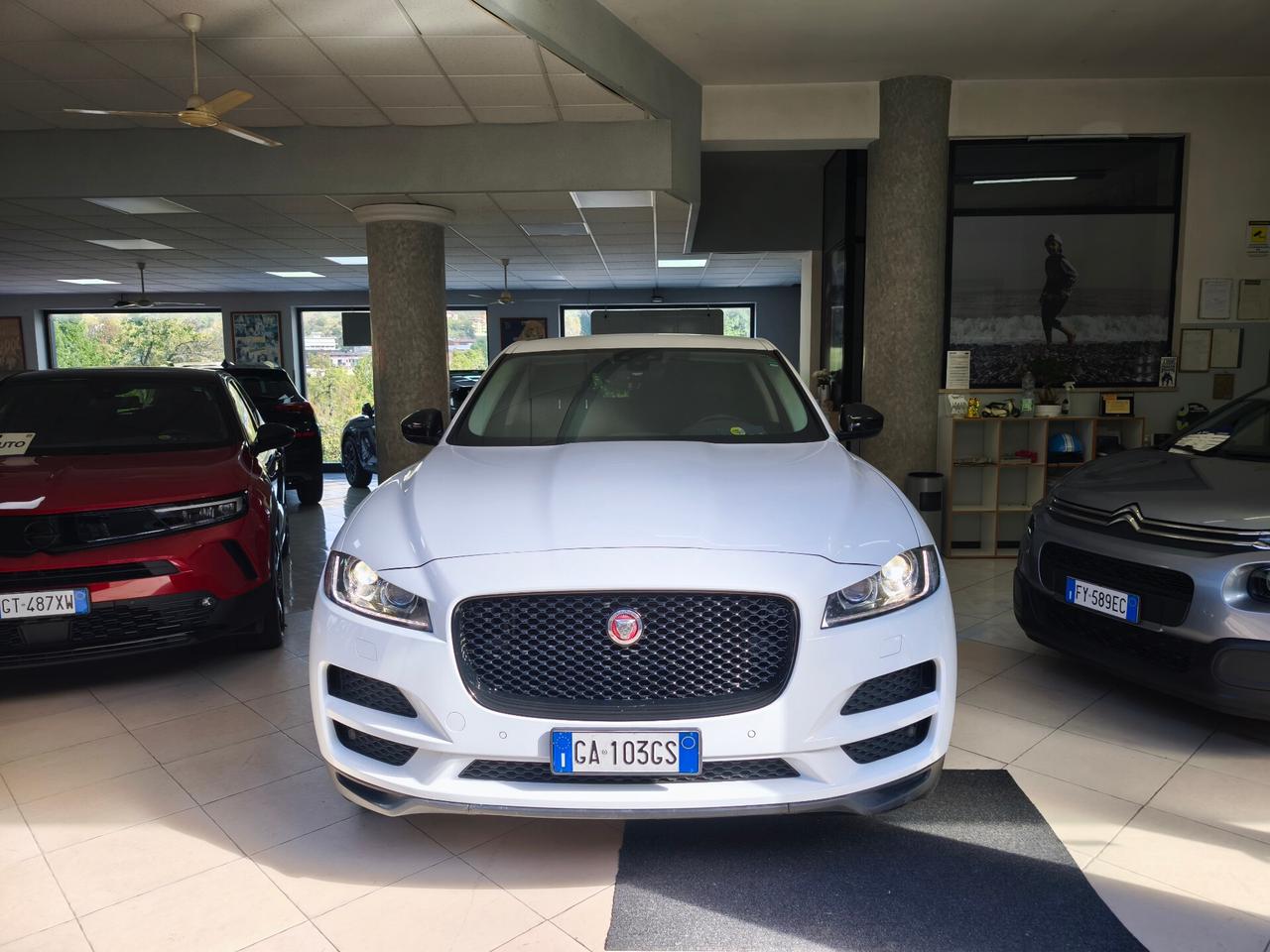 Jaguar F-Pace 2.0 D 180 CV AWD aut. Prestige