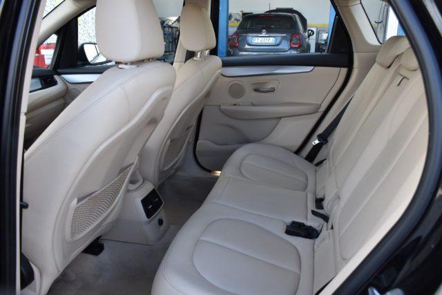BMW 216 d Active Tourer Advantage *PELLE,SENSORI,NAVI*