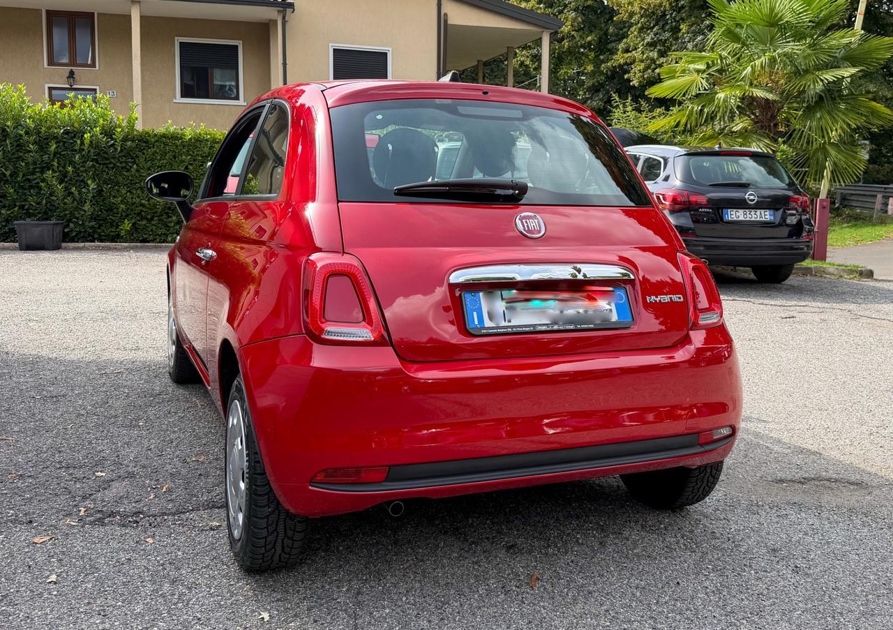 Fiat 500 1.0 Hybrid Red 20000 KM