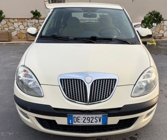 Lancia Ypsilon 1.3 MJT 75 CV Oro Giallo