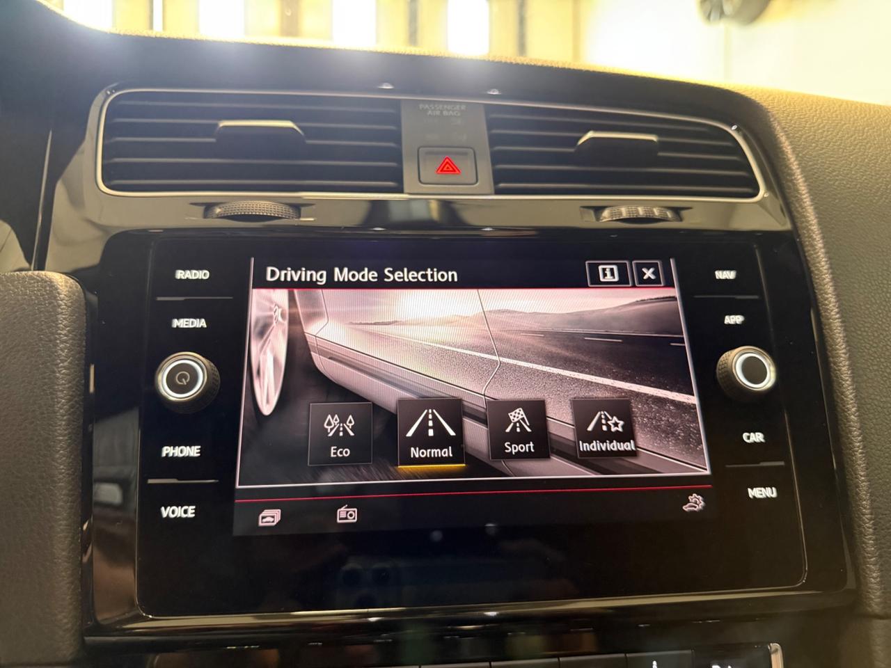 Volkswagen Golf GTI Performance 2.0 245 CV TSI DSG 5p. BMT