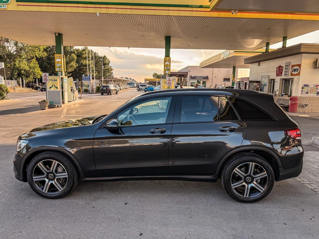 Mercedes-benz GLC 300 d 4Matic Sport TOTAL BLACK