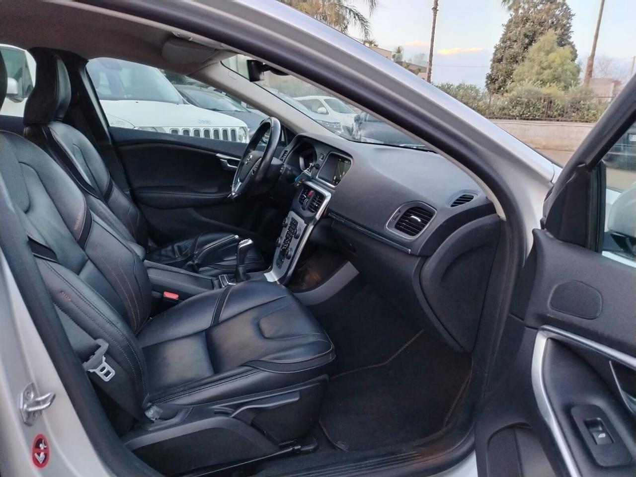 Volvo V40 Cross Country 2.0 D2