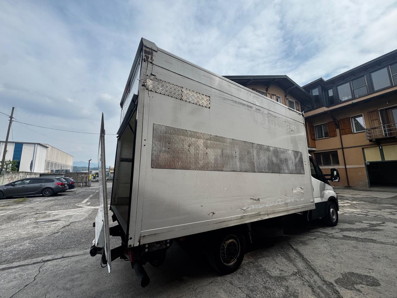 Iveco Daily , 2.3 diesel, 2028