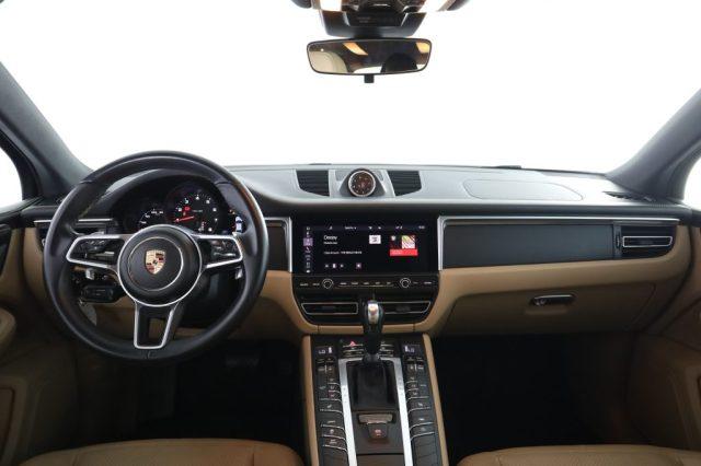 PORSCHE Macan Macan