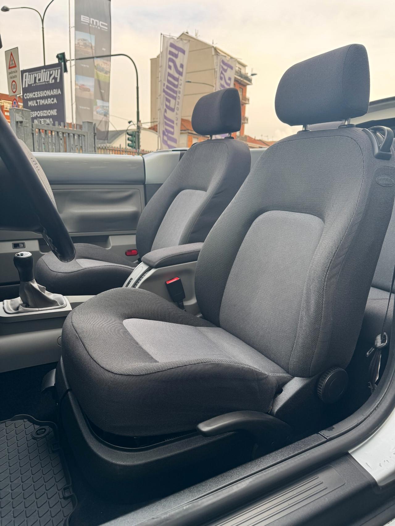 Volkswagen New Beetle 1.6 Cabrio