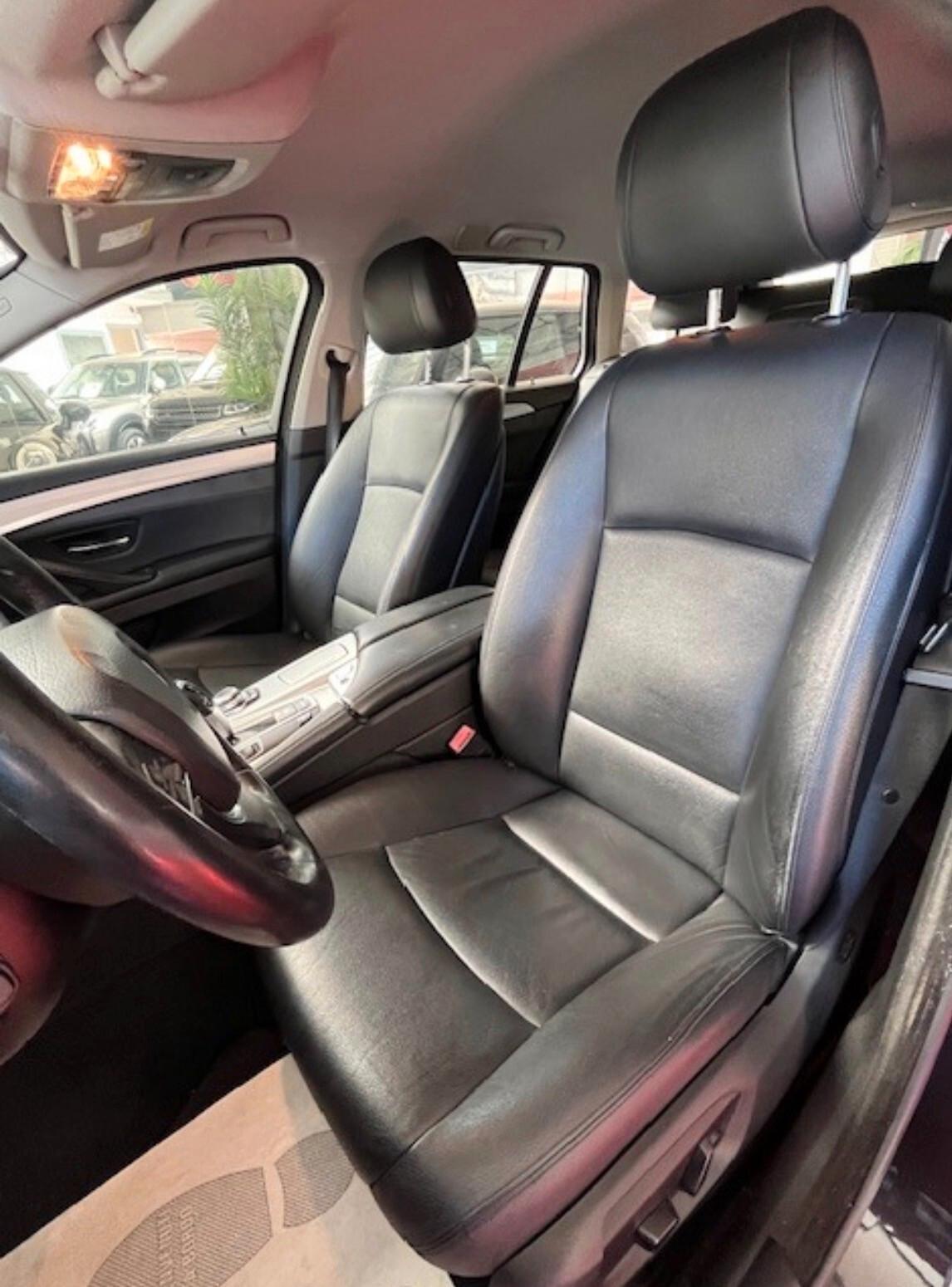 BMW 520 D 184 CV TOURING LUXURY PELLE TOTALE AUTOMATICO NAVI CERCHI SEDILI ANT. A REGOLAZIONE ELETTRICA