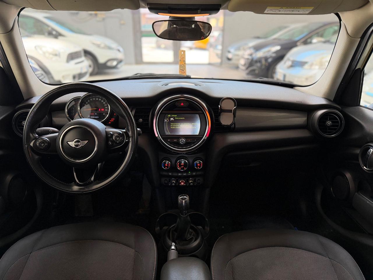 Mini 1.5 Cooper D 5 porte