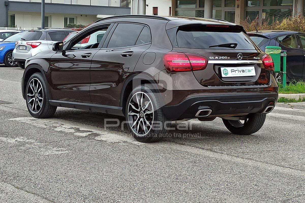 MERCEDES GLA 200 d Automatic 4Matic Premium