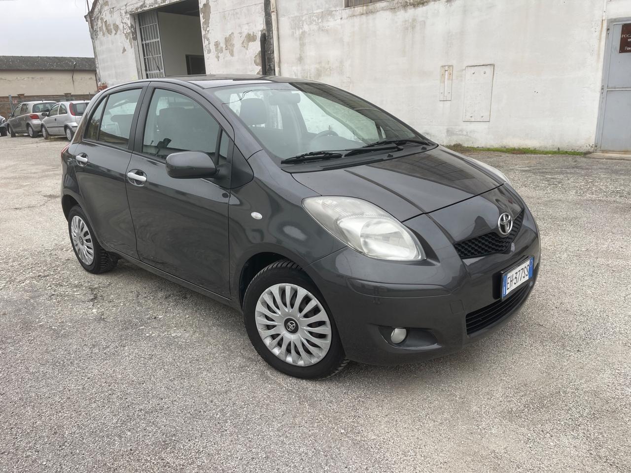 Toyota Yaris 1.3 5 porte Sol