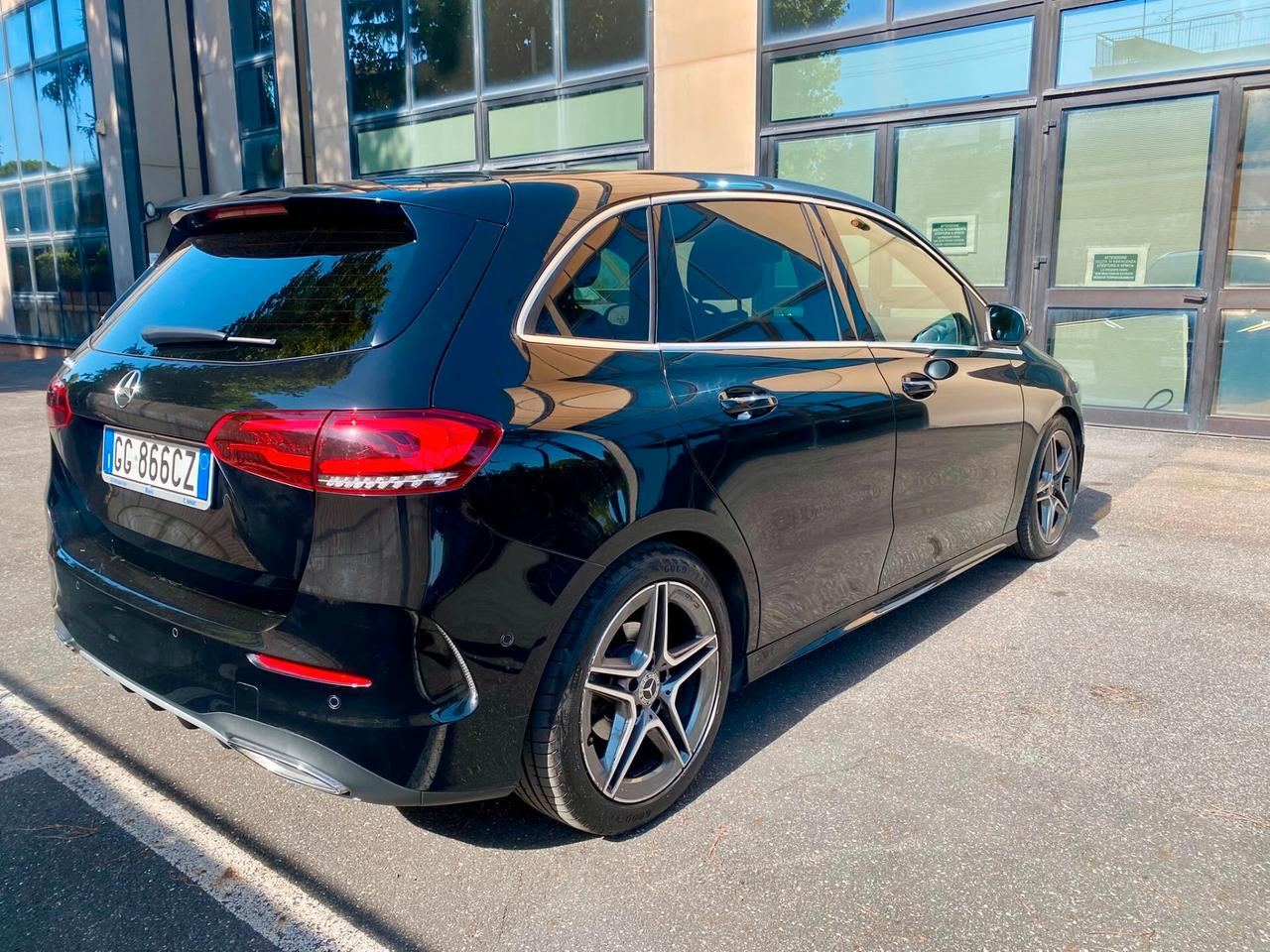 Mercedes-benz B 180 d AMG Premium TAGL. UFFICIALI