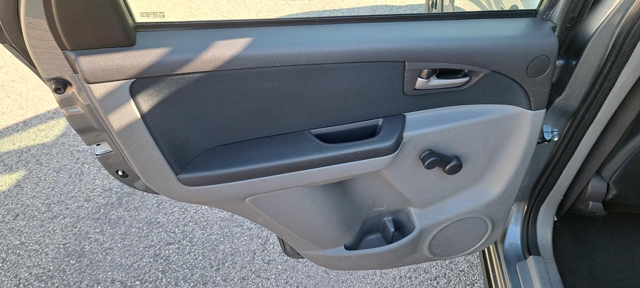 Suzuki SX4 1.6 DDiS 16V Urban Line