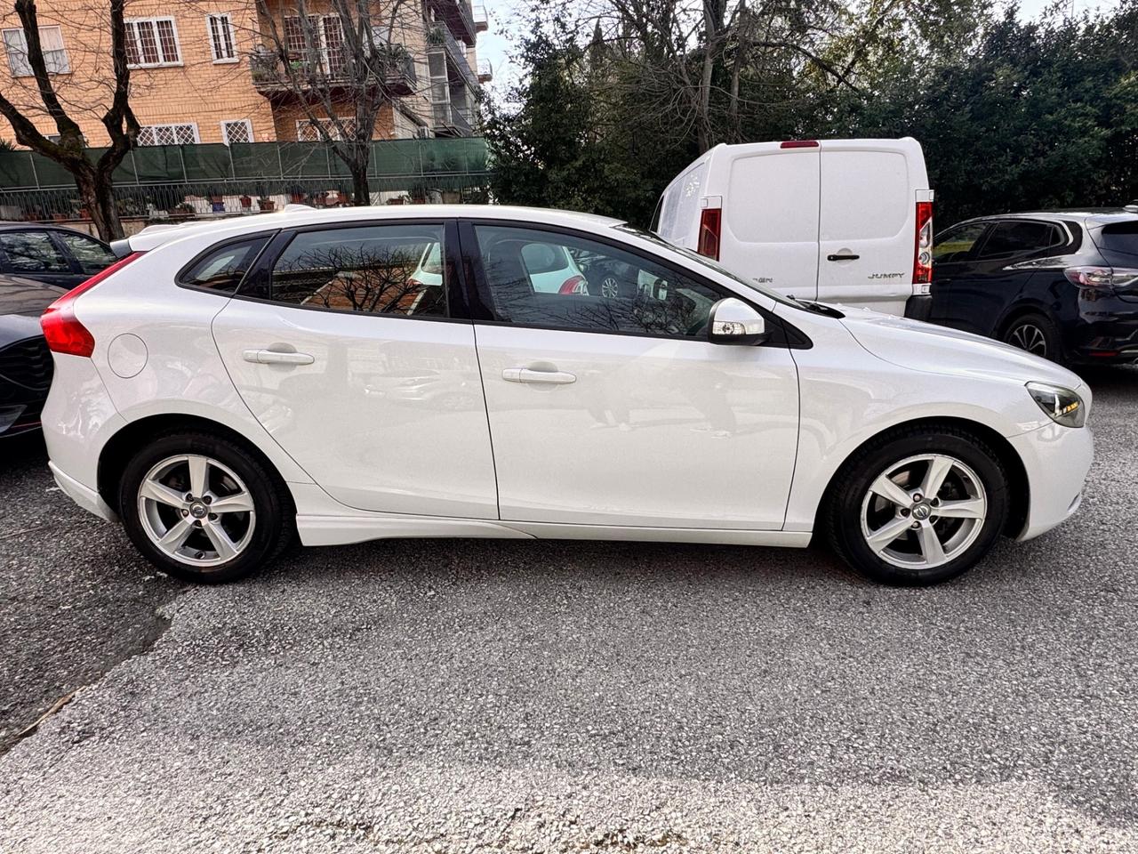 Volvo V40 D2 1.6 Summum !!GARANTITA!!