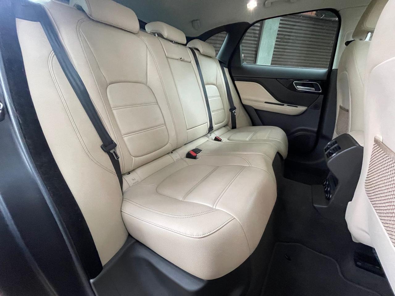 Jaguar F-Pace Prestige 2.0 Turbo