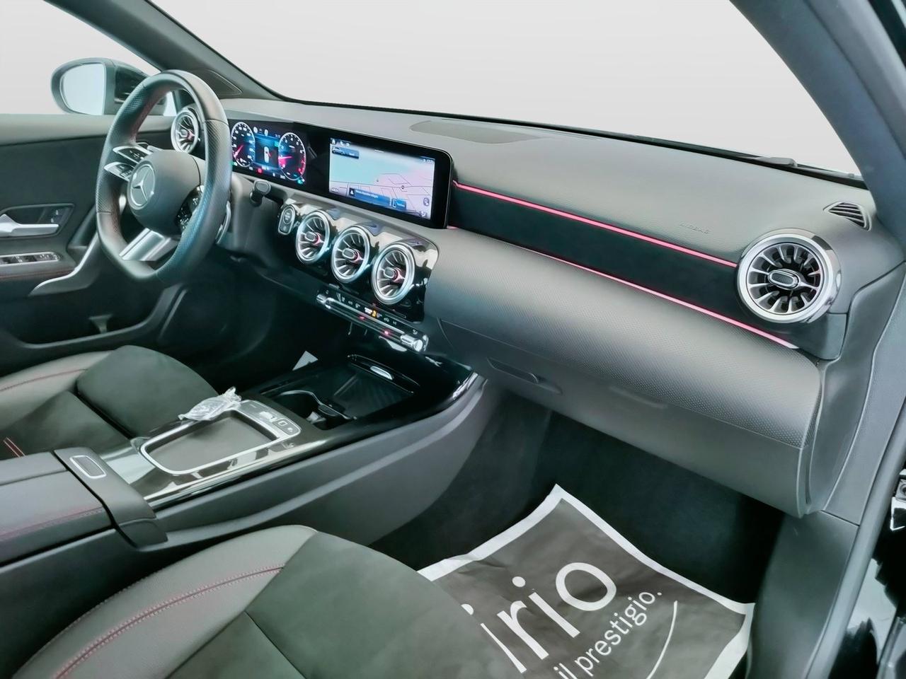 Mercedes-Benz Classe A - W177 2023 - A 180 AMG Line Advanced Plus auto