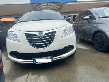 LANCIA YPSILON 122. 000 KM!