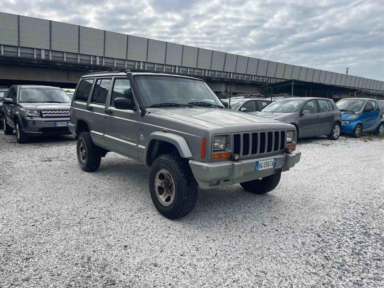 JEEP CHEROKEE