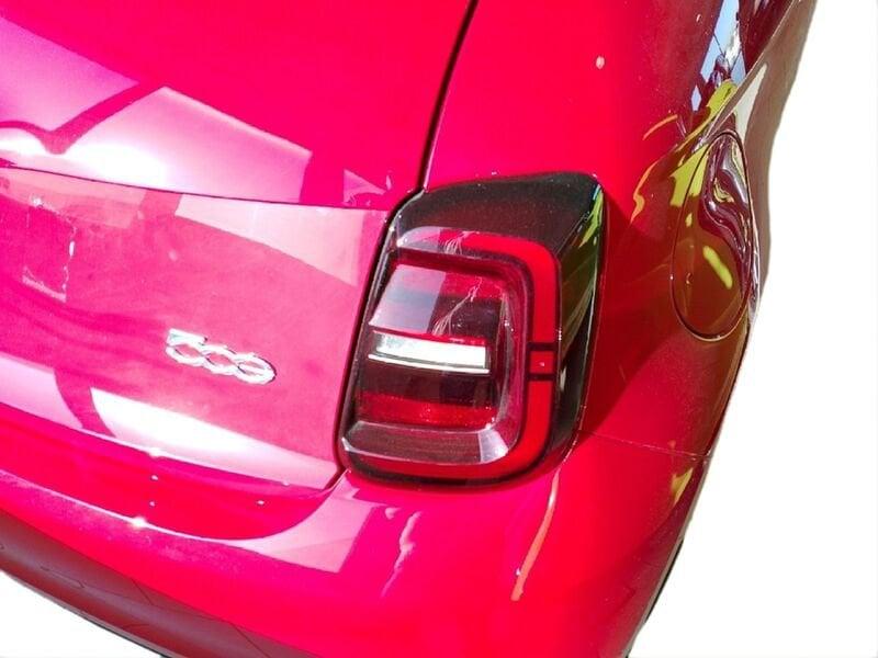 FIAT 500e 500 Nuova 500 Hatchback My23 La Nuova 500 - Red 320 Berlina