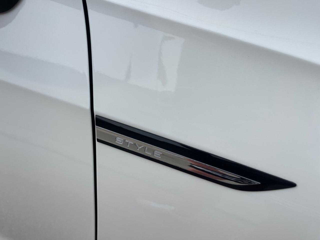 VOLKSWAGEN GOLF VIII 2.0 TDI 150CV DSG 2022