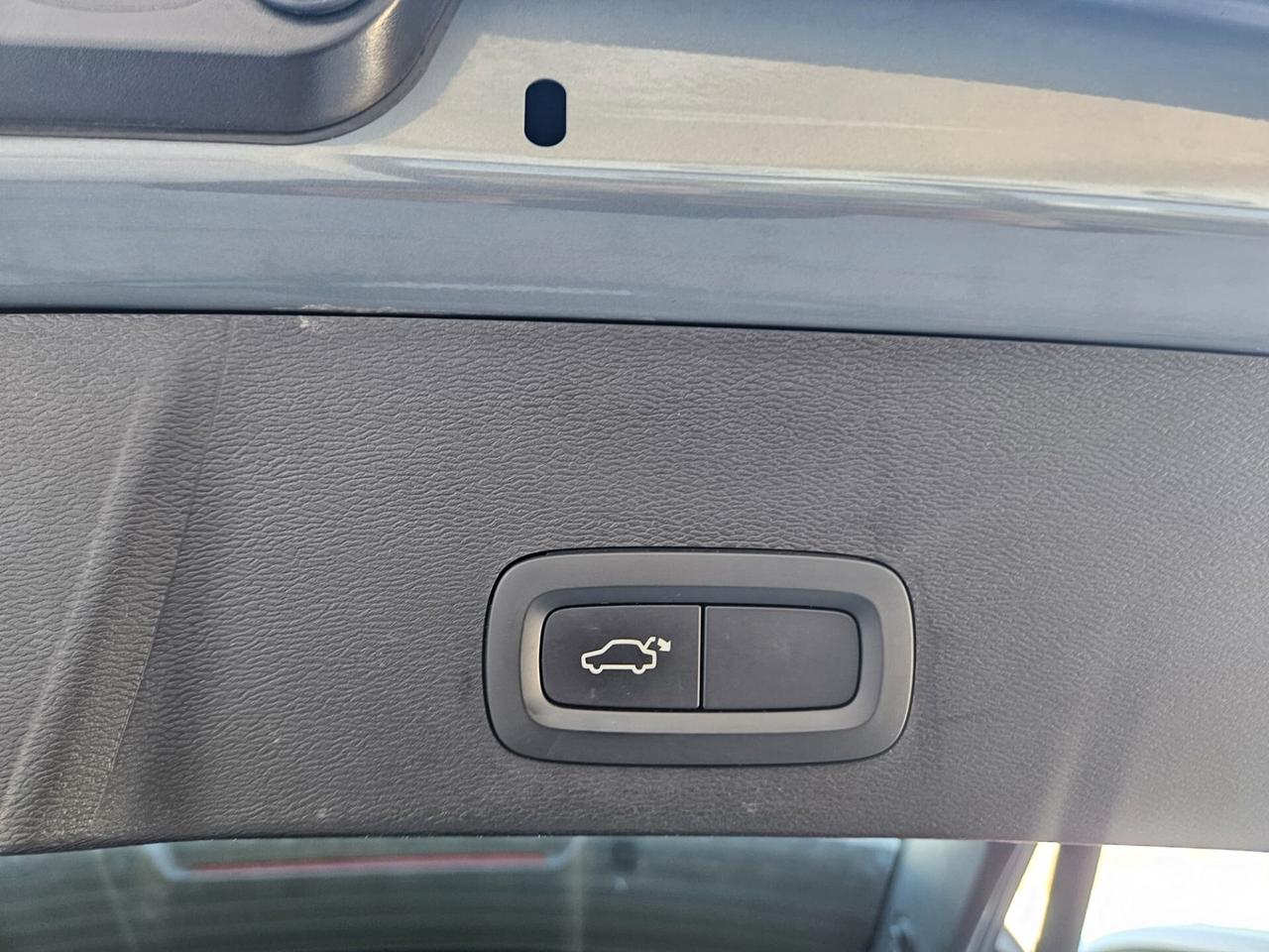 Volvo XC40 2.0 d3 Momentum geartronic N1